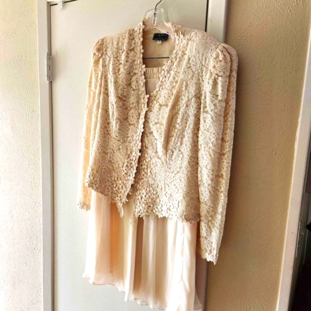 Cachet skirt and top